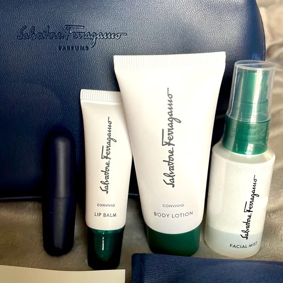 SALVATORE FERRAGAMO TRAVEL BAG W ESSENTIALS NEW - Picture 2 of 7